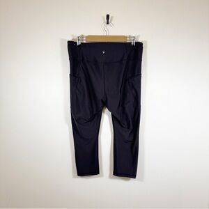 Old Navy Active Powersoft Black High-Rise Go-Dry Crop Leggings With Pockets